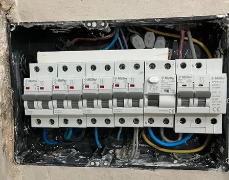 Berrocal y Montero, S.L. – electricista en Málaga