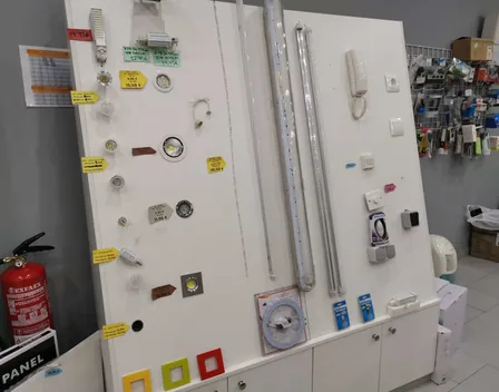 INFOMILU – electricista en O Barco (foto 9 de 11)