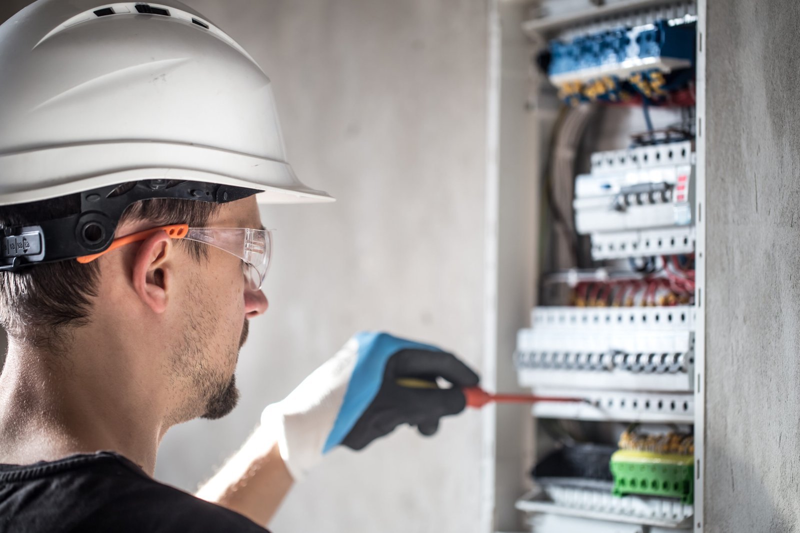 Imagen de portada de la web de JJG Soluciones Eléctricas | Electricista Mallorca